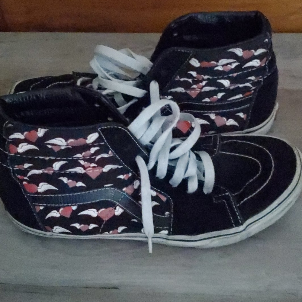 Vans flying heart sk8-hi size 8.5